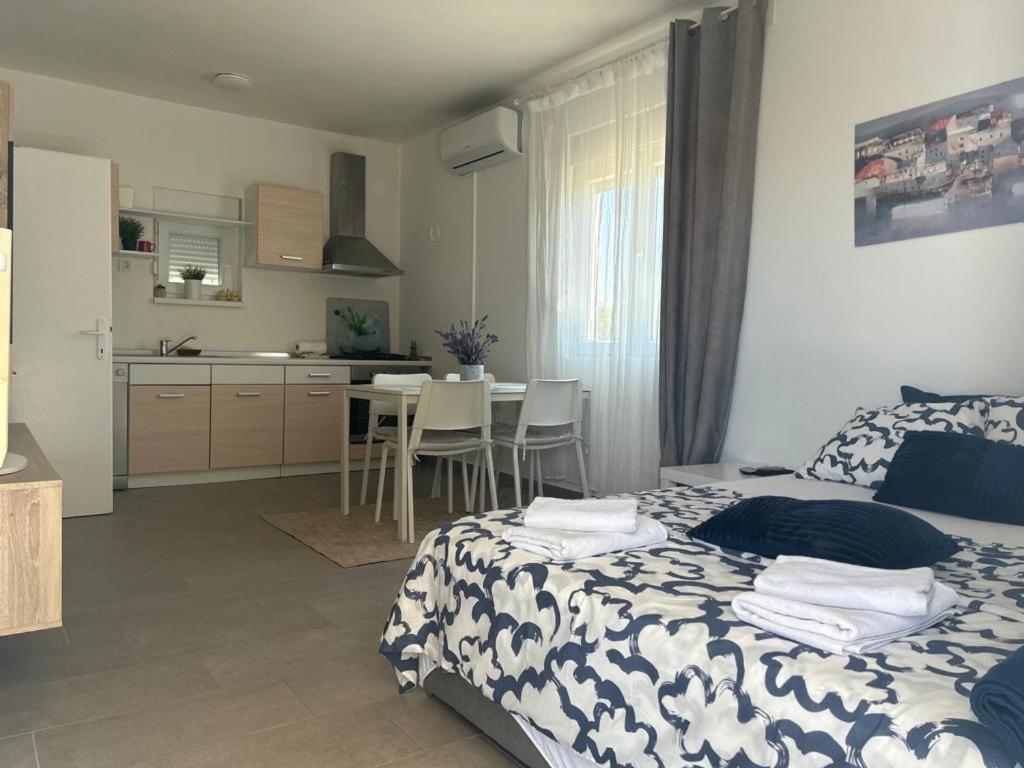 Apartmani Fulir Vrsi Exteriör bild