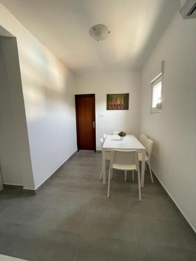 Apartmani Fulir Vrsi Exteriör bild